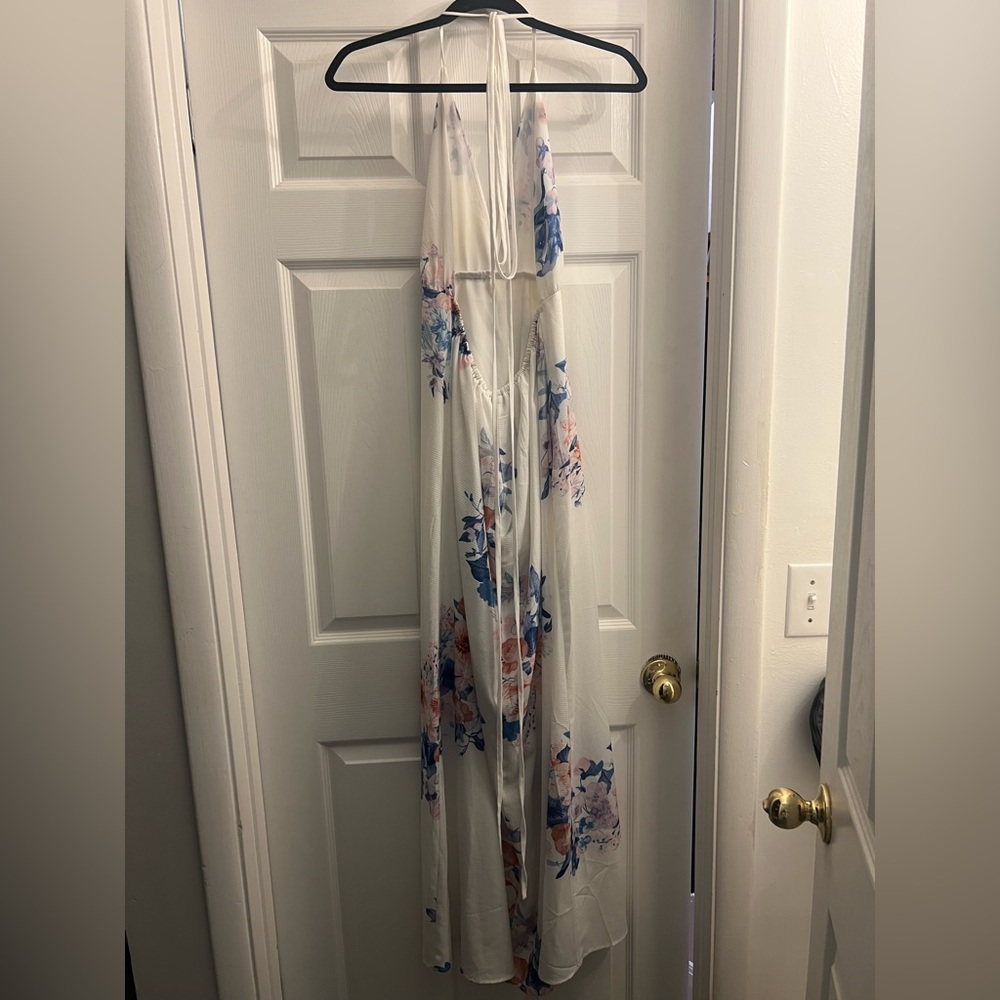 White Floral Maxi Dress - Picture 4 of 5